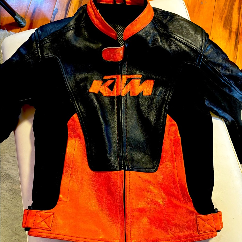 Women’s KTM XS leather riding jacket